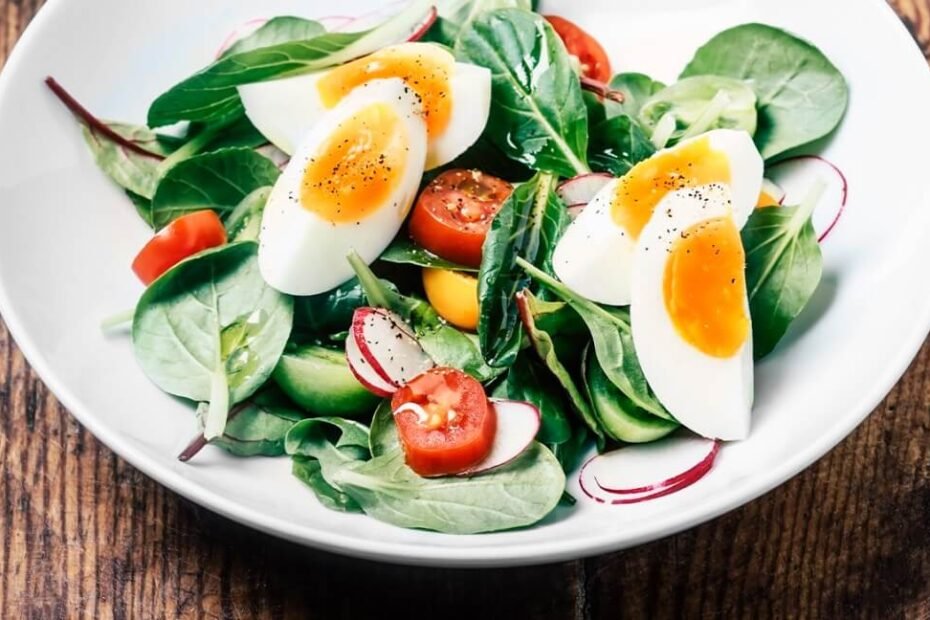 what to eat with boiled eggs
