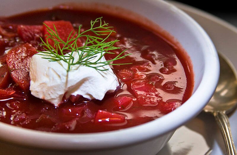 what to serve with borscht