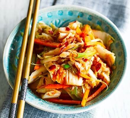 what is kimchi and what does it taste like