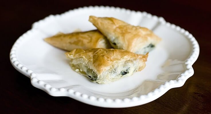 what wine goes well with spanakopita