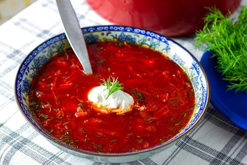is borscht soup served hot or cold